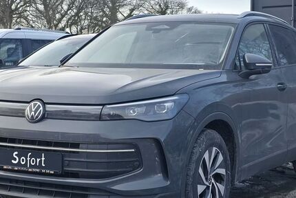 VW Tiguan 14.000 km 37.450 &euro; Wallhöfen bei Bremen 27729