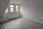 Geheimtipp im Viertel 2 ruhige, helle, geräumige Zimmer über den Dächern der Mathildenstrasse. Erstbezug nach Sanierung. Ideal für Single oder Pa 2 zimmer