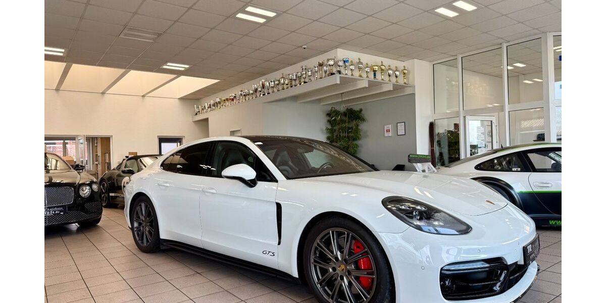 Porsche Panamera 210.587 km 52.850 &euro; Stuhr-Bremen 28816