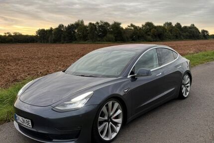Tesla Model 3 83.104 km 22.999 &euro; Bassum 27211