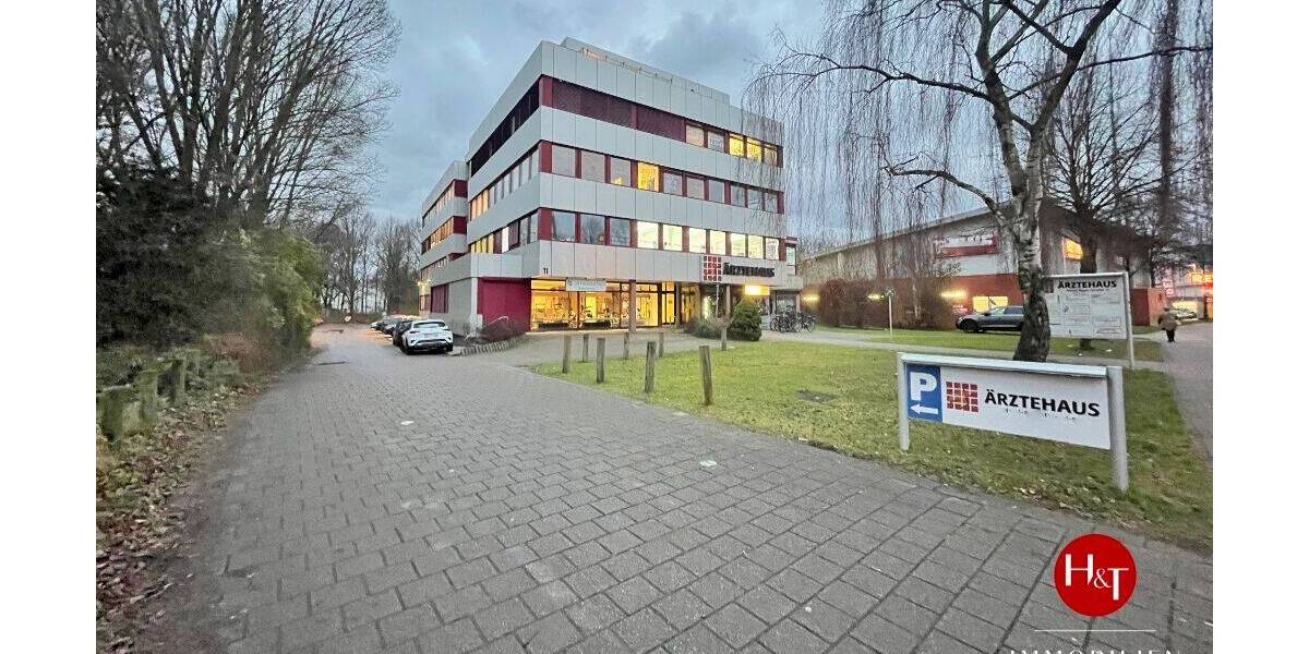 Praxis- oder Bürofläche in einem gut frequentierten Ärztehaus! zimmer