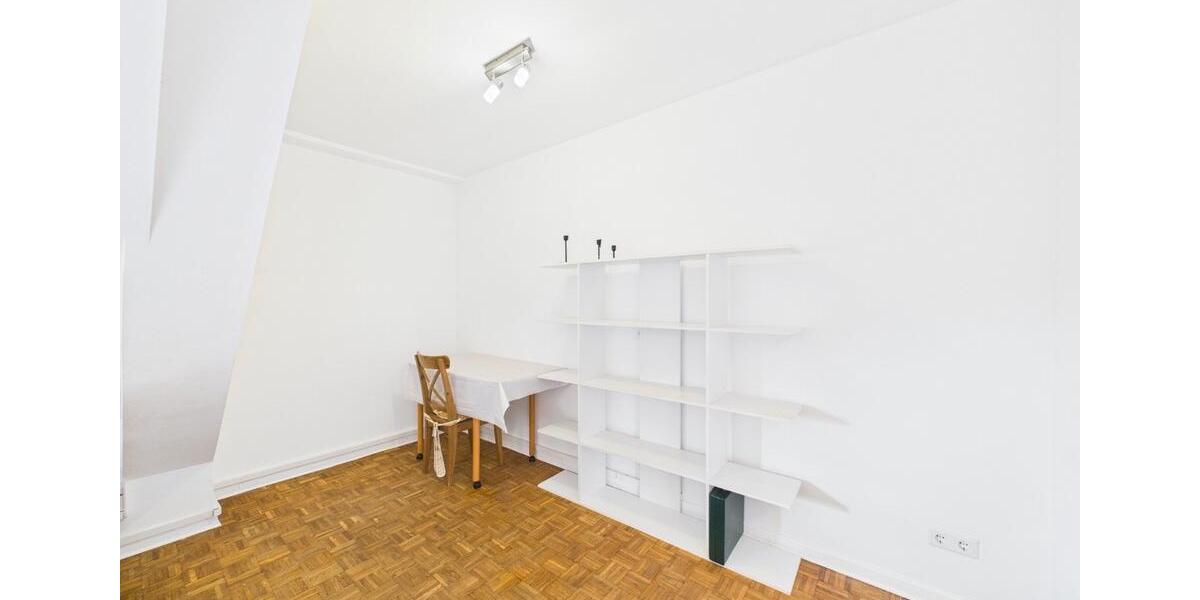 Dachgeschoßwohnung Bremen Neustadt - 4 Zimmer, 85 m&sup2;, 1.070&euro; | Angebot:26620124