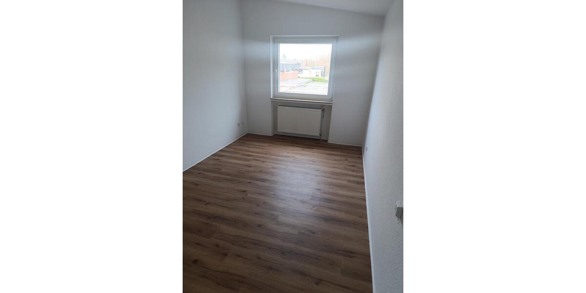 Reihenhaus Syke - 4 Zimmer, 94 m&sup2;, 990&euro; | Angebot:25421250