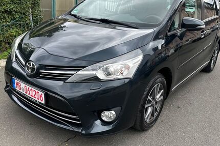 Toyota Verso 146.400 km 9.900 &euro; Bremen 28215