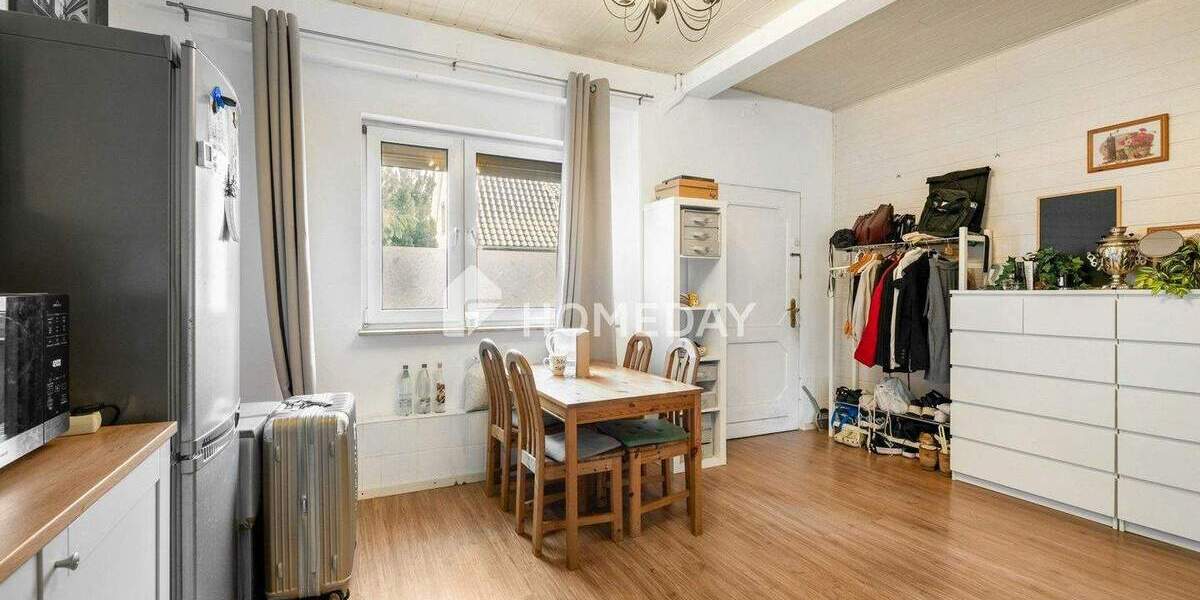 Bezugsfrei ab 01.07.26 - Zweifamilienhaus mit Gartenanteil & Terrasse 7 zimmer