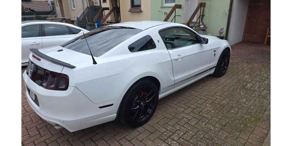 Ford Mustang 132.000 km 14.000 &euro; Delmenhorst 27753