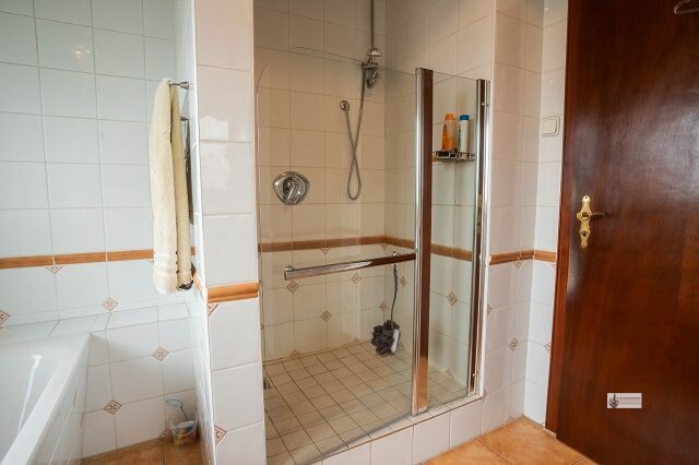 Großes EFH Modernisiert + Garten + Garage 5 zimmer