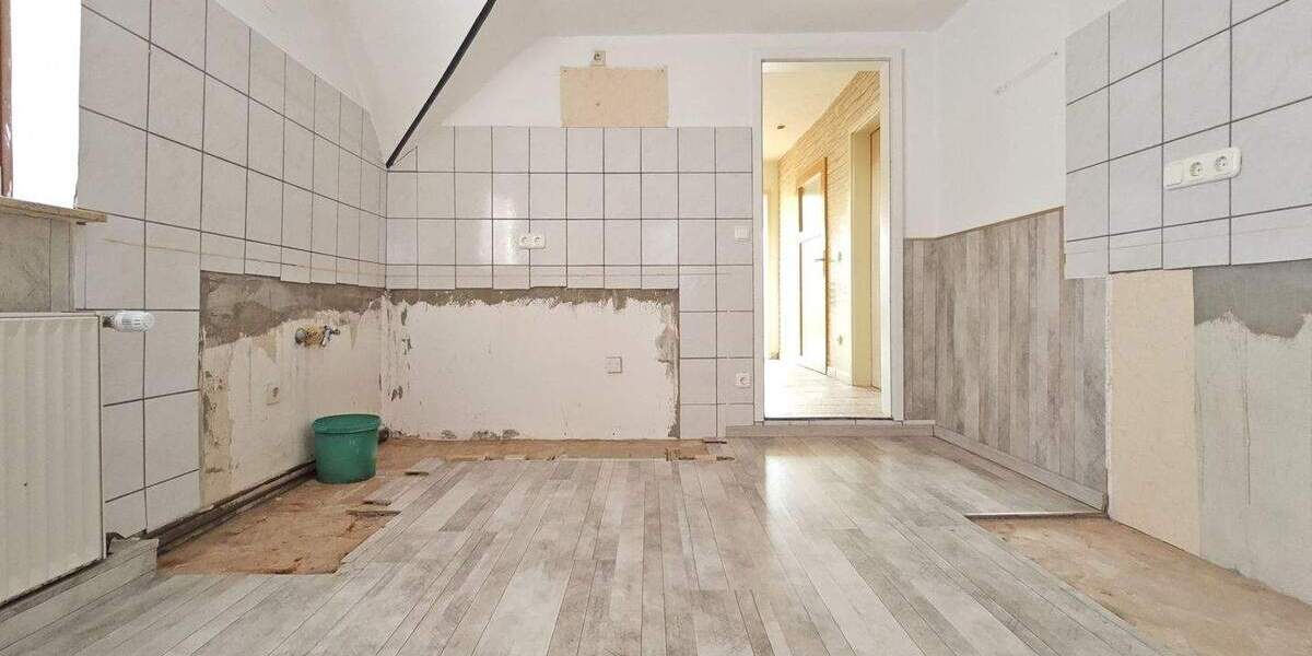 Mehrfamilienhaus, Wohnhaus Bremen Burg-Grambke - 6 Zimmer, 150 m&sup2;, 295.000&euro; | Angebot:25821544
