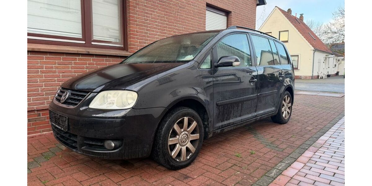VW Touran 280.000 km 1.055 &euro; Delmenhorst 27749