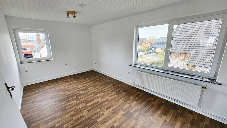 Doppelhaushälfte Grasberg - 9 Zimmer, 180 m&sup2;, 299.000&euro; | Angebot:25998715