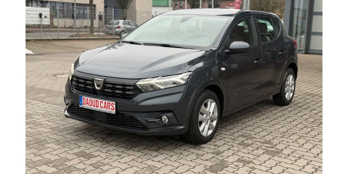 Dacia Sandero 94.000 km 8.399 &euro; Bremen 28259
