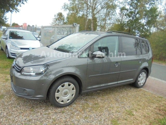 VW Touran 243.000 km 6.990 € Achim 28832