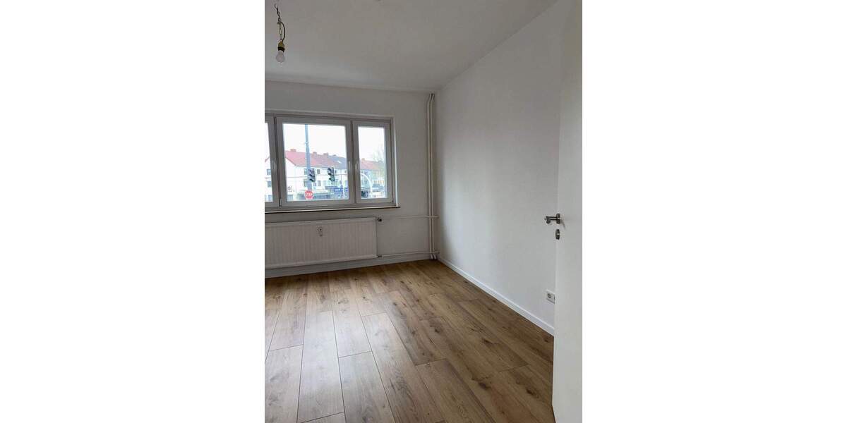 Etagenwohnung Bremen Westend - 4 Zimmer, 92 m&sup2;, 1.000&euro; | Angebot:25152622