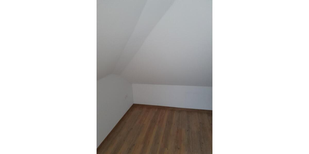 Dachgeschoßwohnung Martfeld - 3 Zimmer, 100 m&sup2;, 650&euro; | Angebot:26232176