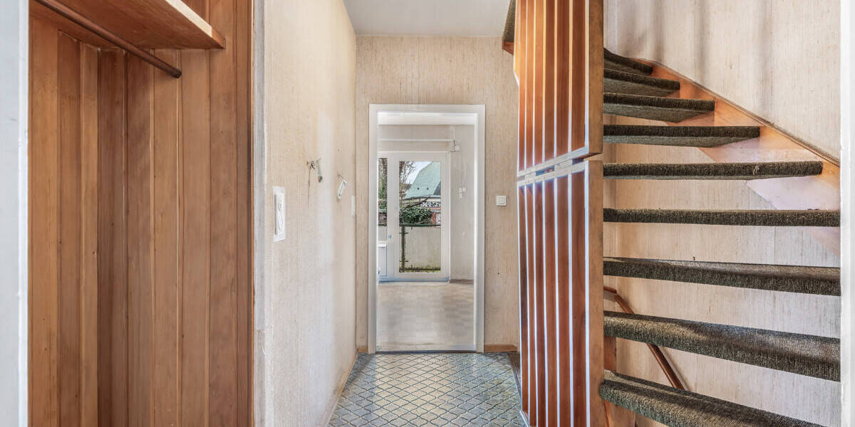 Reihenmittelhaus Bremen Kirchhuchting - 6 Zimmer, 105 m&sup2;, 230.000&euro; | Angebot:26117406