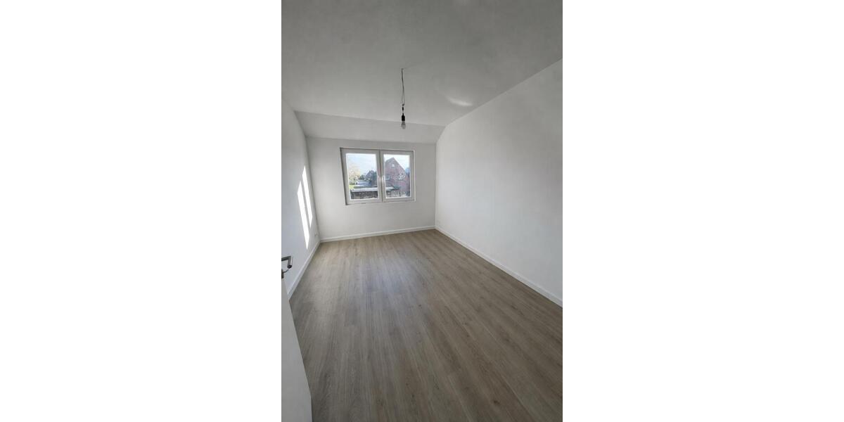 Etagenwohnung Lemwerder - 4 Zimmer, 95 m&sup2;, 1.000&euro; | Angebot:26040409