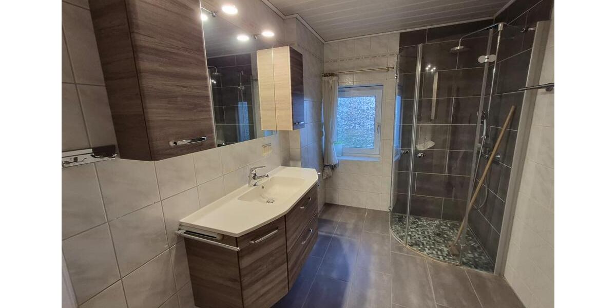 Erdgeschoßwohnung Hambergen - 4 Zimmer, 145 m&sup2;, 1.150&euro; | Angebot:26282961