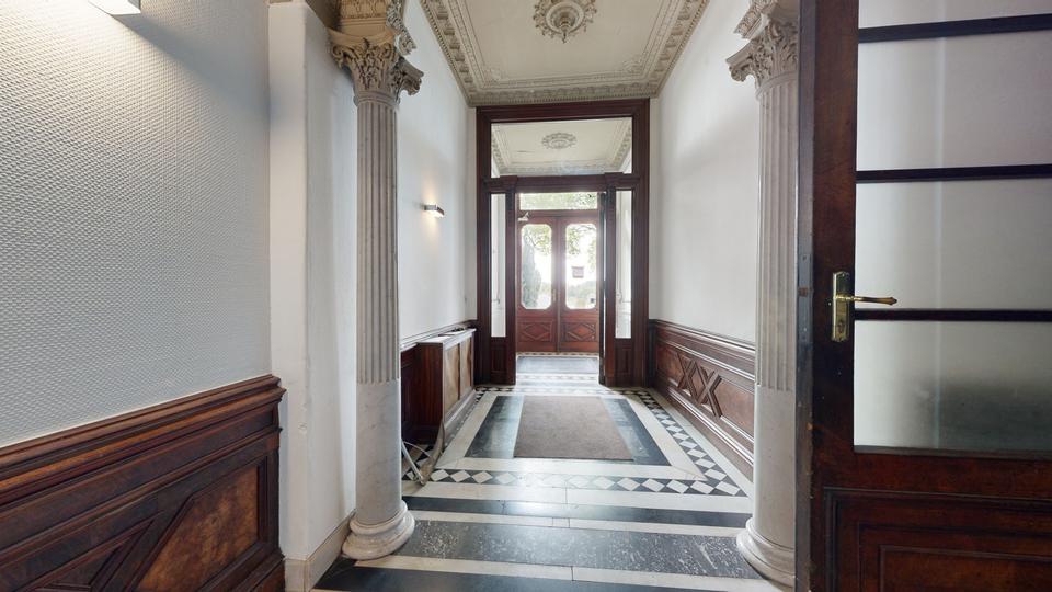 MAGELLAN REAL ESTATE: Charmante Wohnung im Dachgeschoss einer historischen Stadtvilla am Osterdeich 4 zimmer