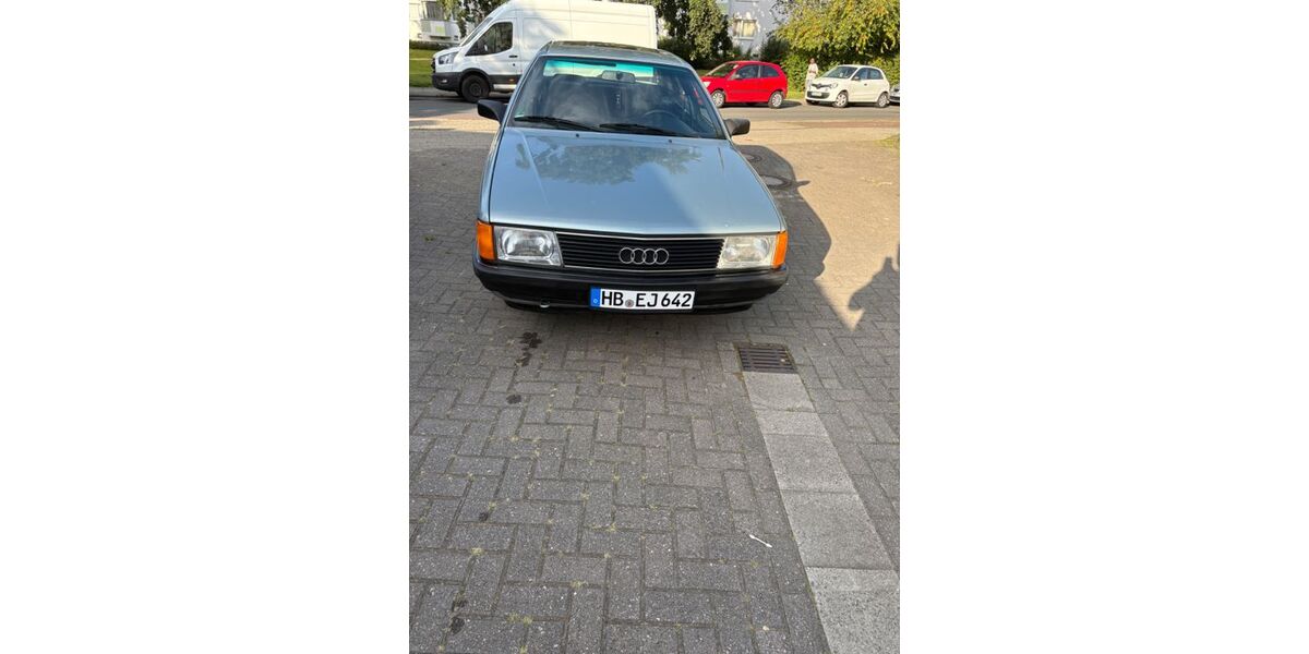Audi 100 169.000 km 4.900 &euro; Bremen 28259