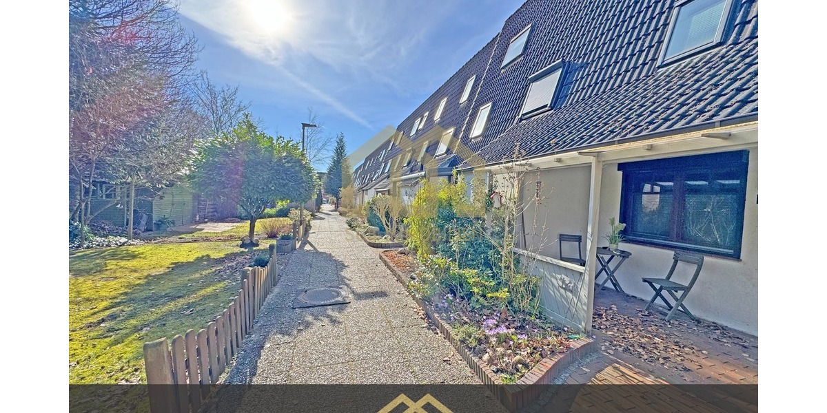Achim: 5-Zimmer-Reihenhaus mit Garten, EBK & ausgebautem Dachgeschoss + Garage - Reihenmittelhaus Achim | Angebot:26748366
