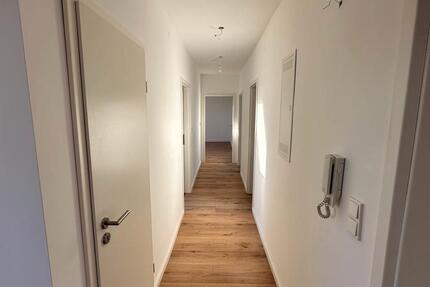 Wohnung Schwanewede - 5 Zimmer, 120 m&sup2;, 1.050&euro; | Angebot:25333476