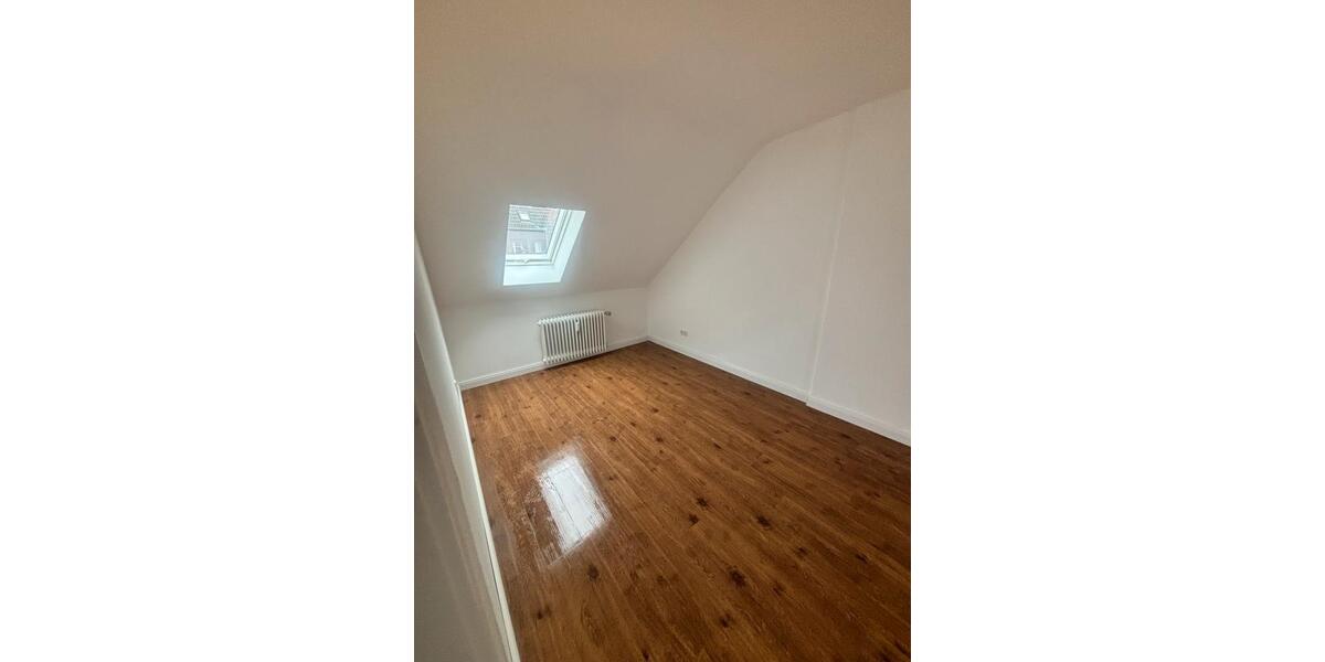 Dachgeschoßwohnung Bremen Findorff - 2 Zimmer, 52 m&sup2;, 895&euro; | Angebot:25178408