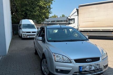 Ford Focus 186.000 km 2.100 &euro; Bremen 28215