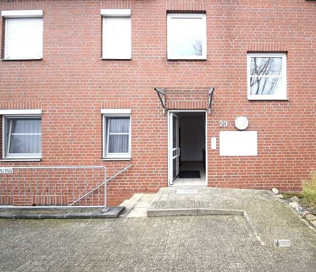 Frisch renovierte 2 Zi - Wohnung mit 67 m² Wfl. + Einbauküche mit Garage und Garten - Erdgeschoßwohnung Stuhr | Angebot:26283477