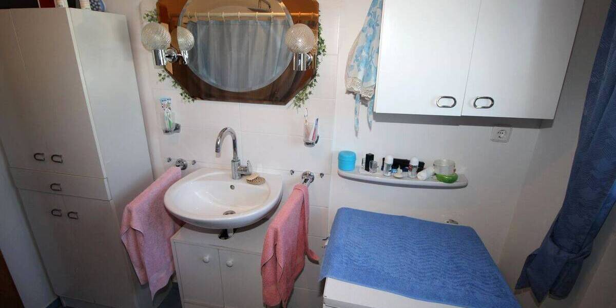 Mehrfamilienhaus, Wohnhaus Ganderkesee Bergedorf - 4 Zimmer, 120 m&sup2;, 195.000&euro; | Angebot:26733304