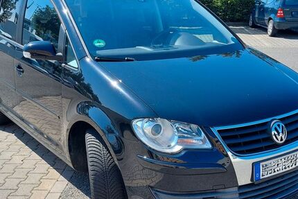 VW Touran 83.000 km 4.700 &euro; Bremen 28209
