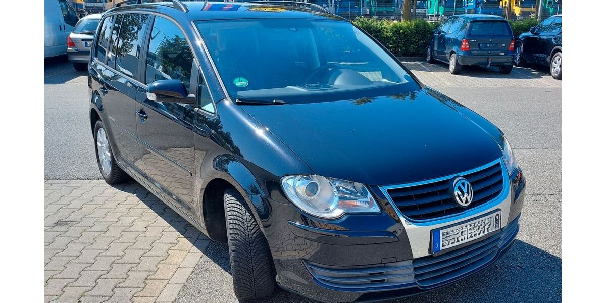 VW Touran 83.000 km 4.700 &euro; Bremen 28209