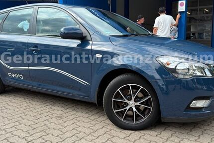 Kia ceed / Ceed 85.000 km 3.990 &euro; Bremen 28207