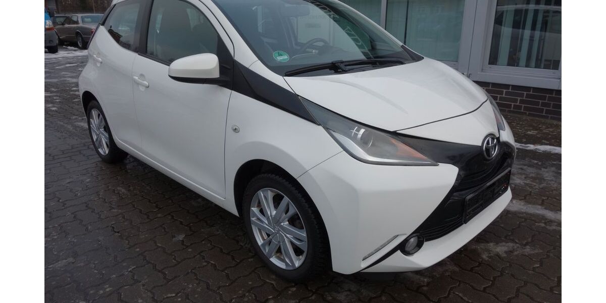 Toyota Aygo (X) 163.858 km 6.850 &euro; Bremen 28357