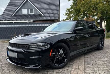 Dodge Charger 42.000 km 32.500 &euro; Ganderkesse 27777