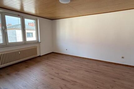 Wohnung Bremen Neustadt - 4 Zimmer, 87 m&sup2;, 1.450&euro; | Angebot:25432885