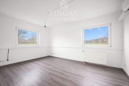 Gewerbeobjekt Schwanewede Brundorf - 6 Zimmer, 50 m&sup2;, 300&euro; | Angebot:25387571