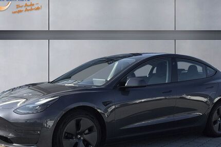 Tesla Model 3 59.958 km 29.450 &euro; Ganderkesee 27777