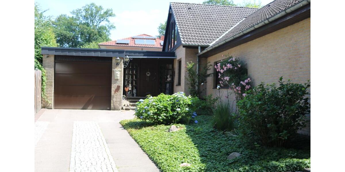Einfamilienhaus Hude (Oldenburg) - 6 Zimmer, 206 m&sup2;, 549.000&euro; | Angebot:27081609