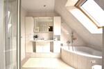 Großes modernisiertes EFH + EBK + Wintergarten + 2 Bäder mit 2 Stellplätzen vor dem Haus