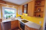 Attraktive DHH mit 5 Zimmern, überdachter Terrasse, PV, WP, FBH