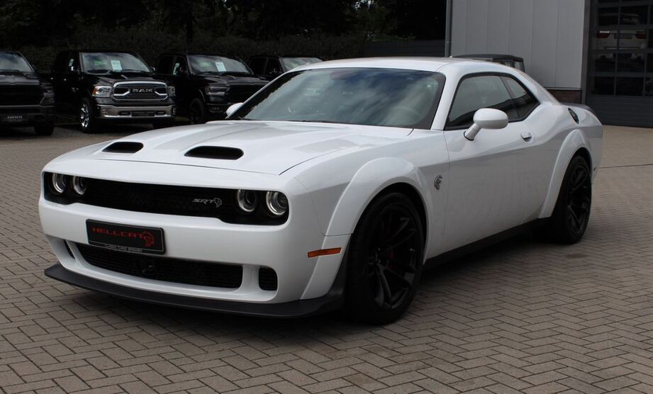 Dodge Challenger 49.800 km 66.900 € Bremen 28201