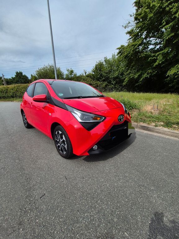 Aygo (X)