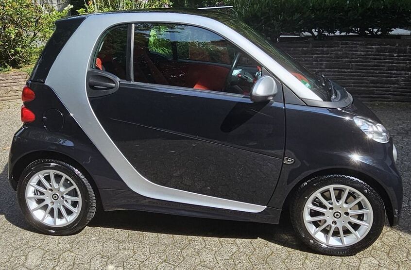 Smart ForTwo 76.000 km 6.100 € Bremen 28759