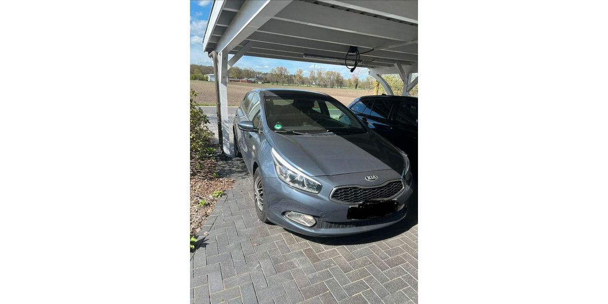 Kia ceed / Ceed 102.559 km 9.000 &euro; Stuhr 28816