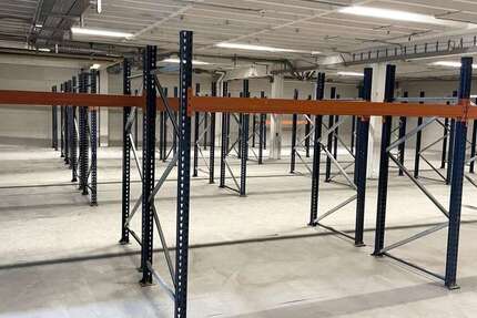 Halle in Delmenhorst 1.920 € 400 m² zimmer