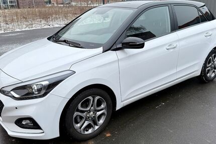 Hyundai i20 77.300 km 10.500 &euro; Bremen 28215