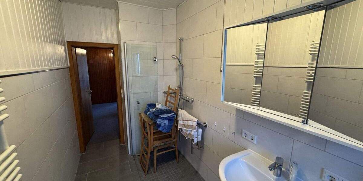 Doppelhaushälfte Emtinghausen - 5 Zimmer, 159 m&sup2;, 242.000&euro; | Angebot:25770227