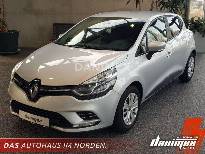 Renault Clio 23.204 km 8.225 € Bremen 28237