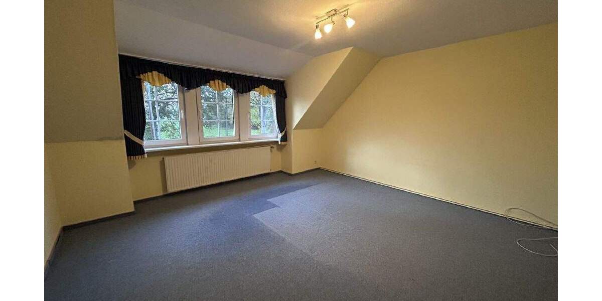Mehrfamilienhaus, Wohnhaus Berne Neuenhuntorfermoor - 9 Zimmer, 304 m&sup2;, 475.000&euro; | Angebot:25777128