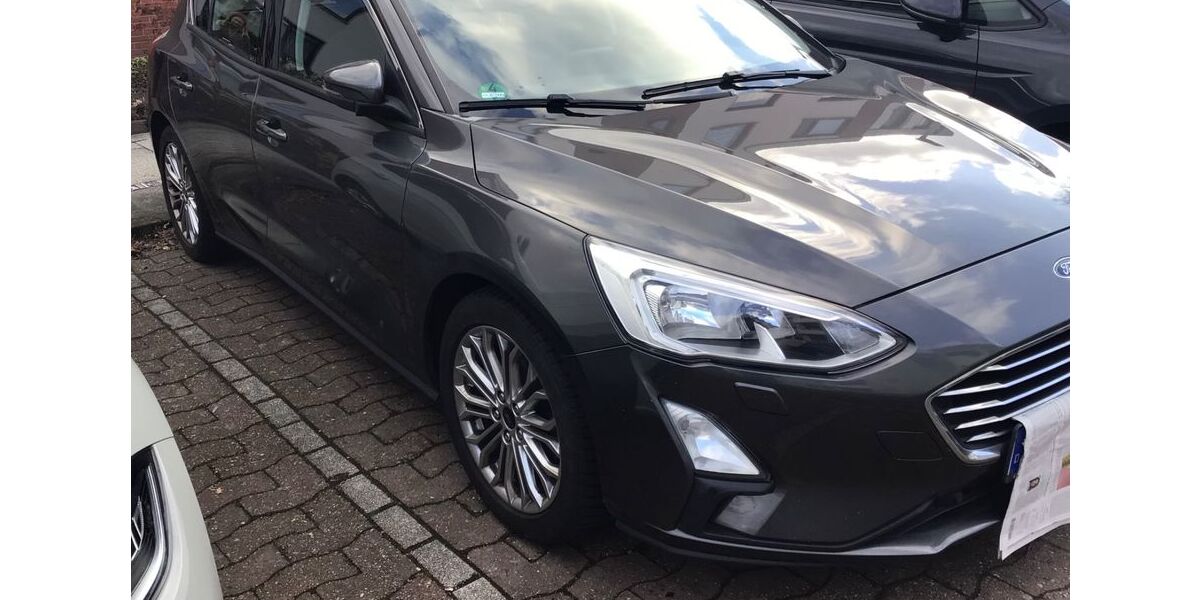 Ford Focus 185.000 km 5.999 &euro; Bremen 28325